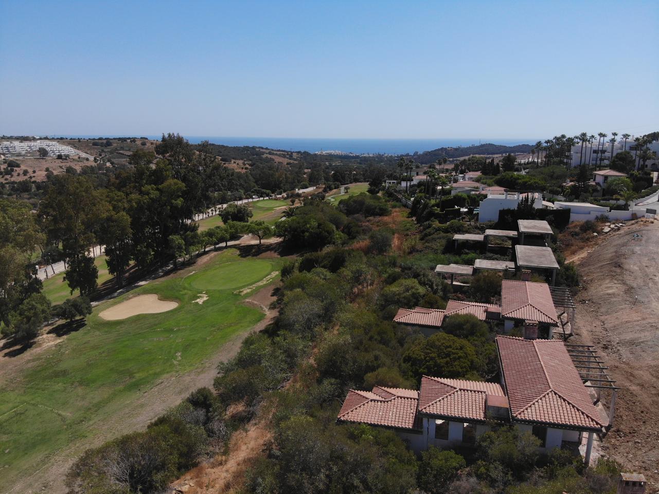 Land in Estepona - view 1