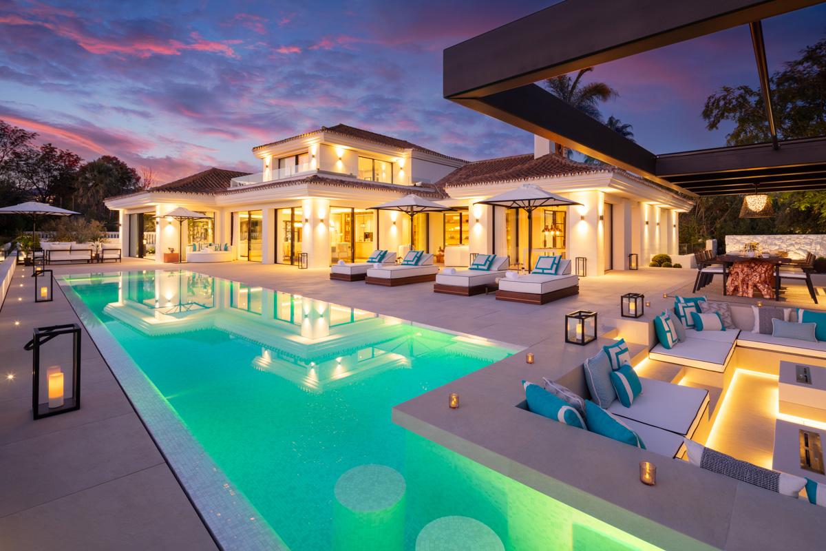 Villa in Marbella Del Este - view 1