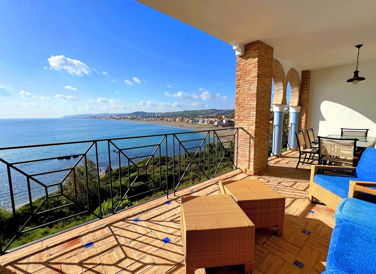 Penthouse in Casares de Arbas - view 1