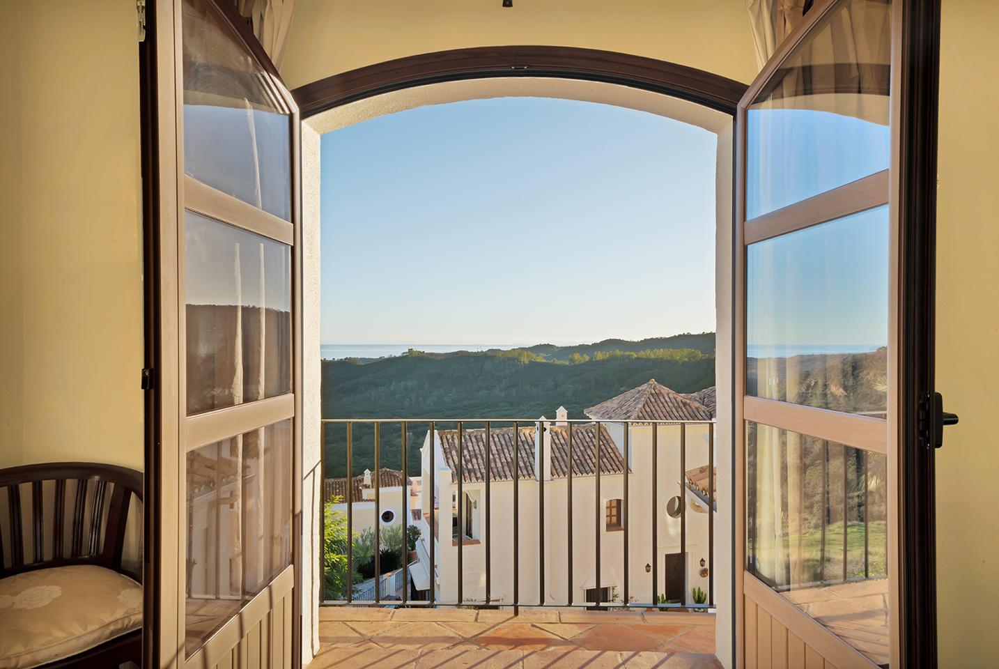 Villa in Malaga - view 1