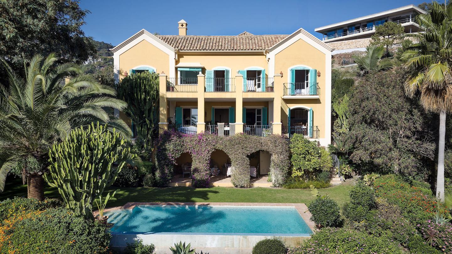 Villa in Malaga - view 1