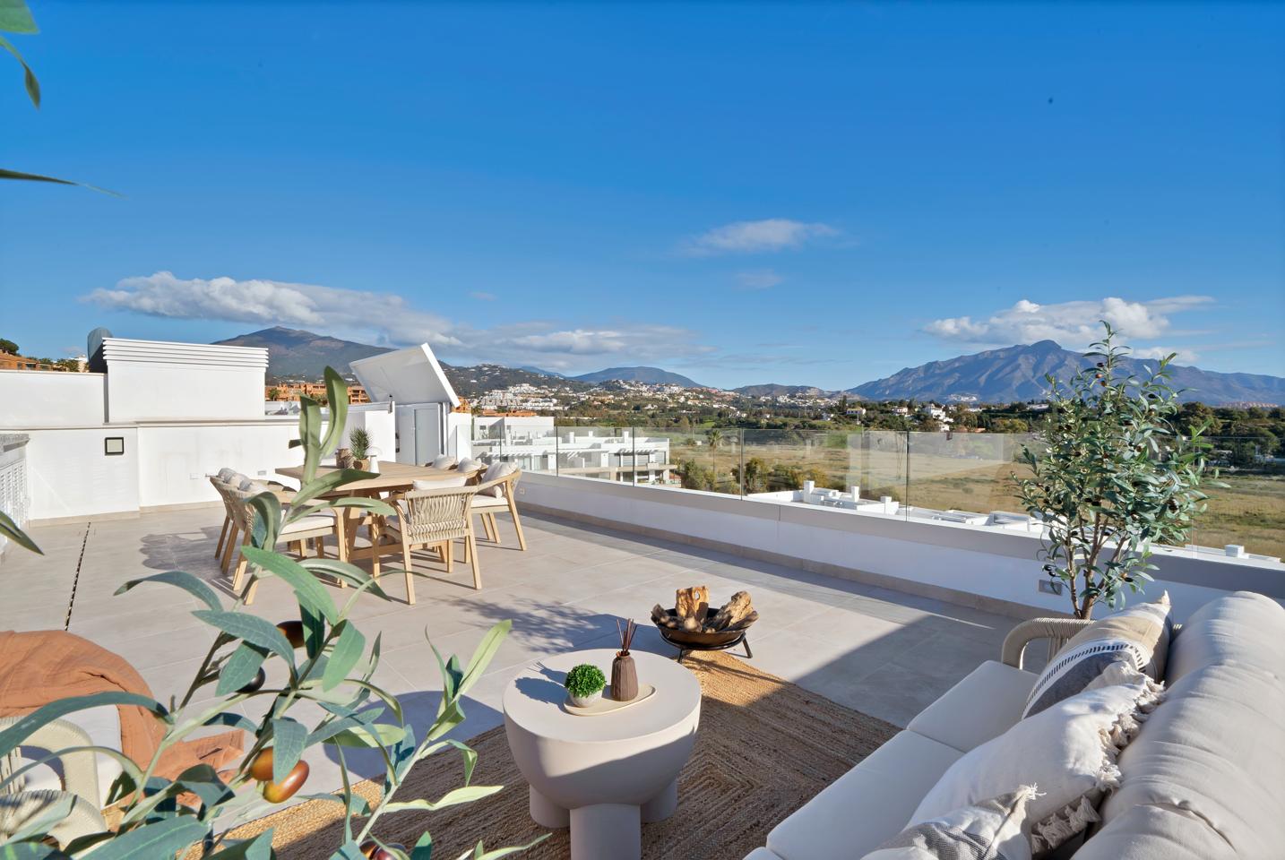 Penthouse in Estepona - view 1