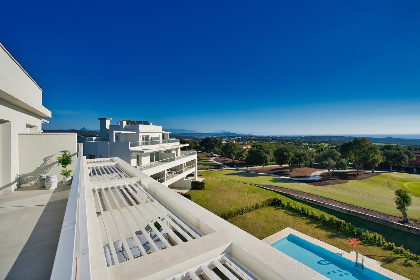 Penthouse in San Roque - view 1