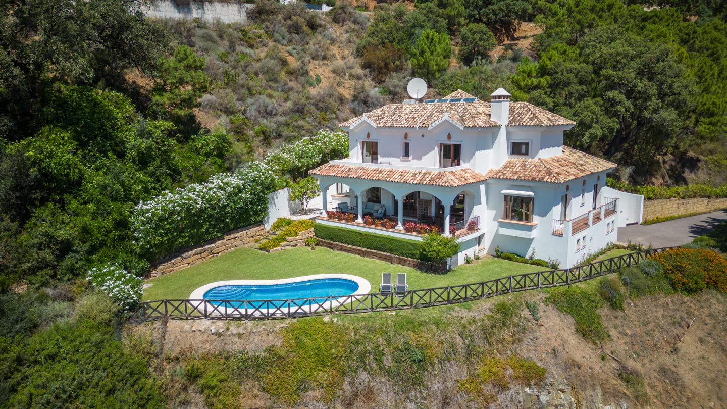 Villa in Malaga - view 1