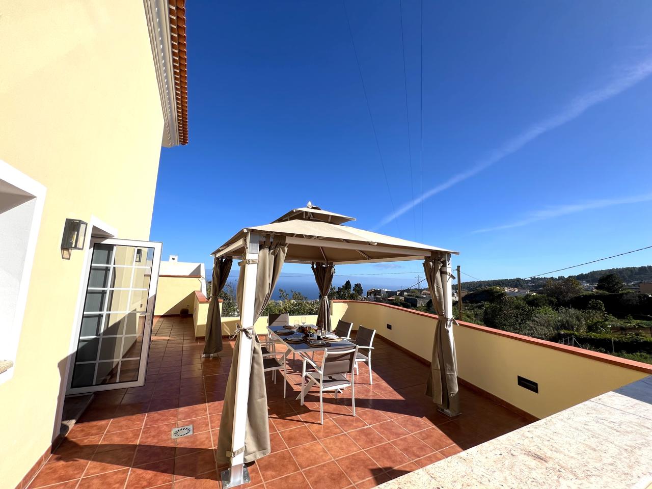 Villa in Santa Cruz de Tenerife - view 1