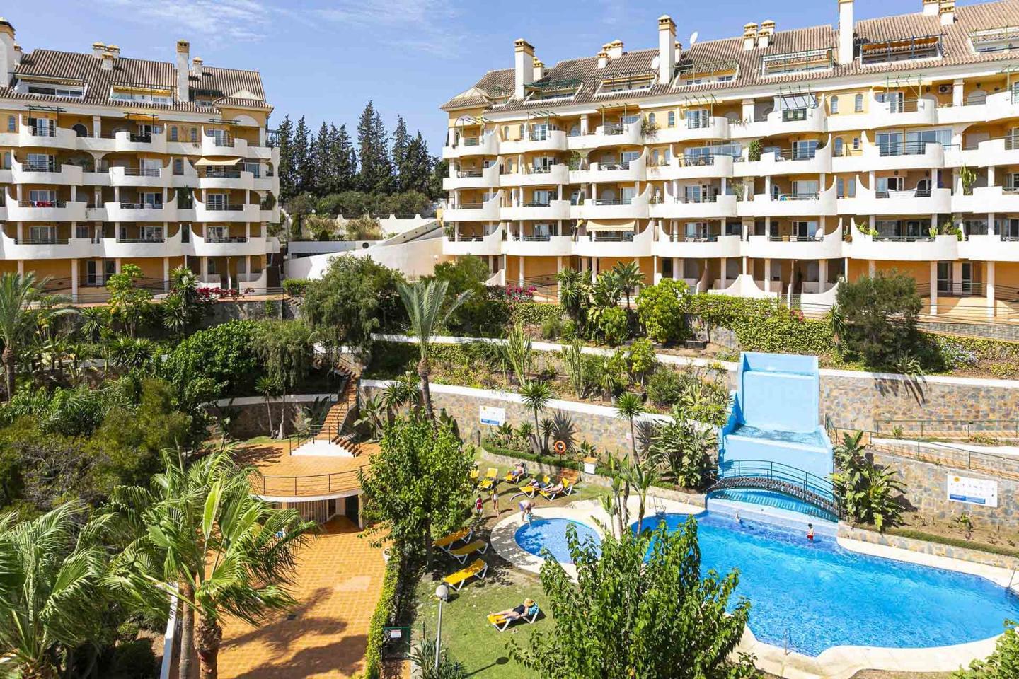 Apartment in Nueva Andalucia - view 1