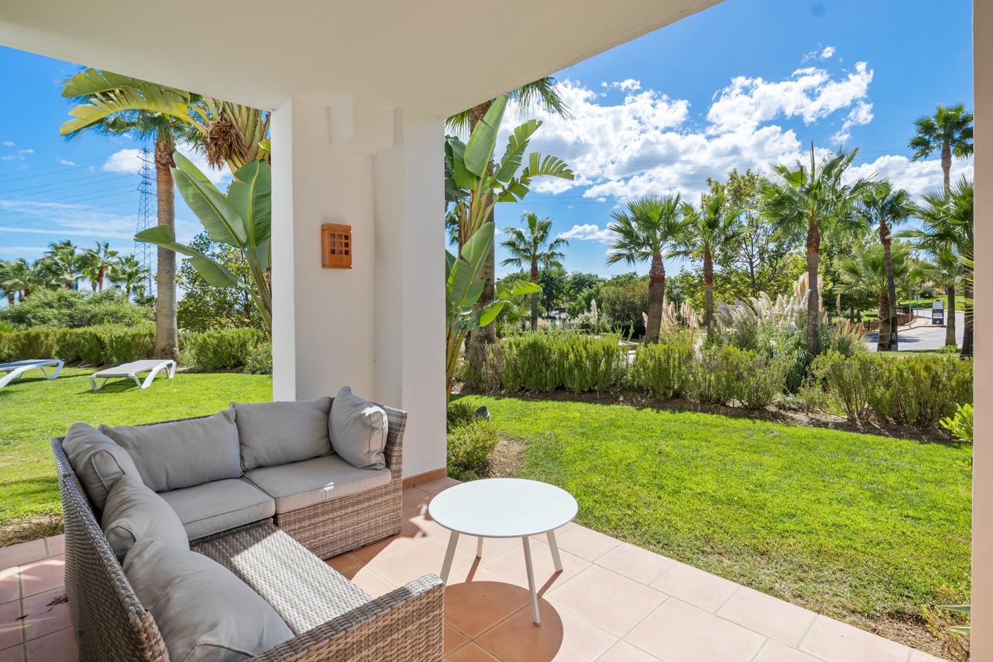 Apartment in Estepona - view 1
