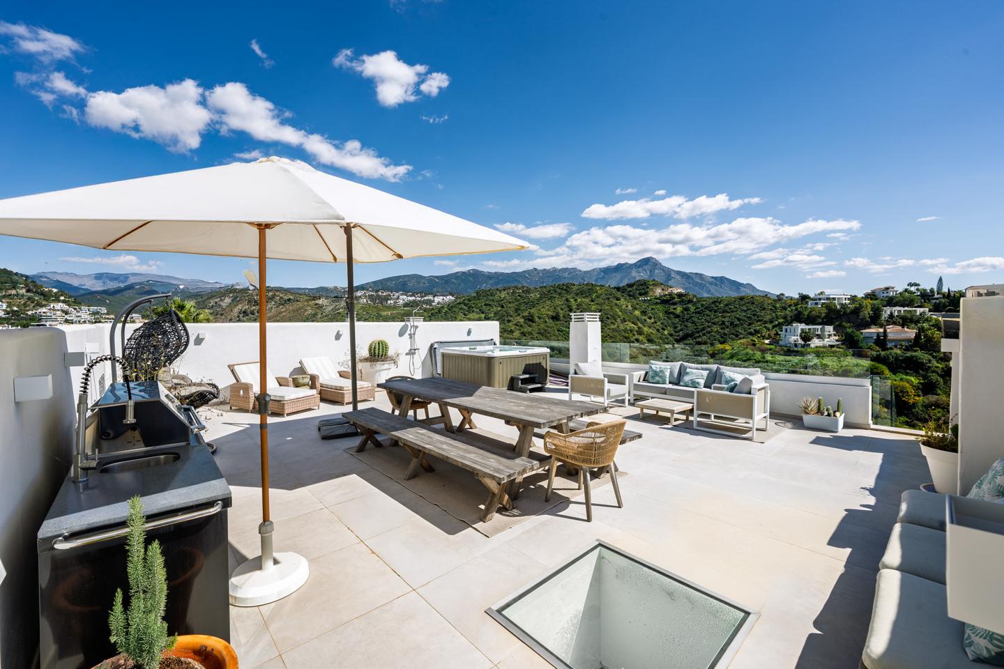 Penthouse in Malaga - view 1