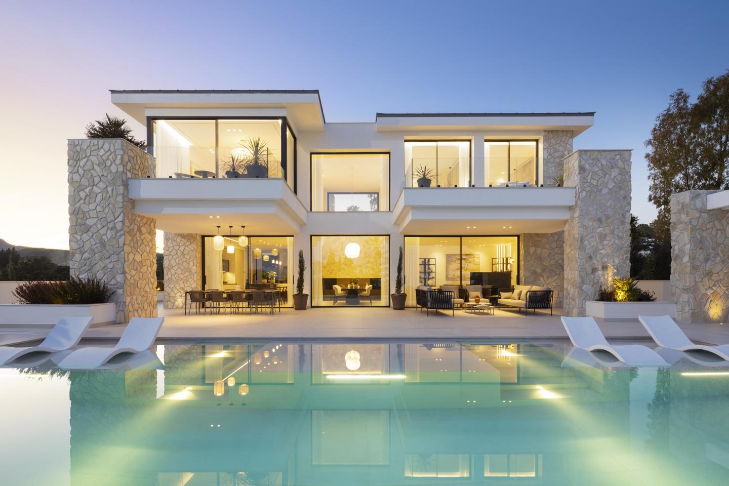 Villa in Malaga - view 1