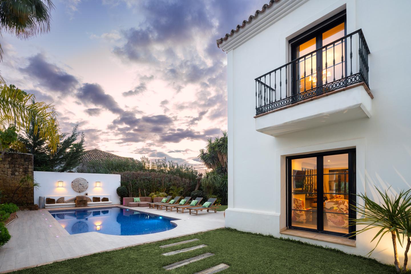 Villa in Malaga - view 1
