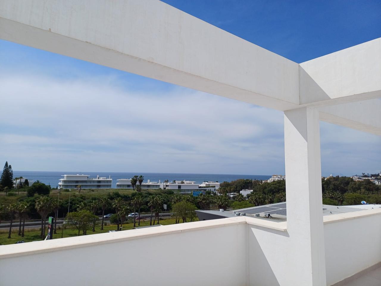 Penthouse in Estepona - view 1