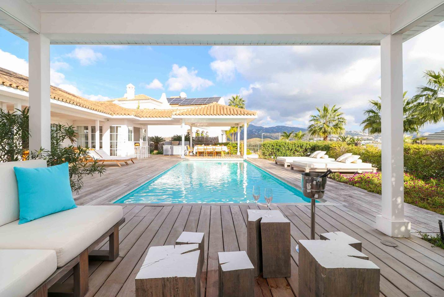 Villa in Malaga - view 1