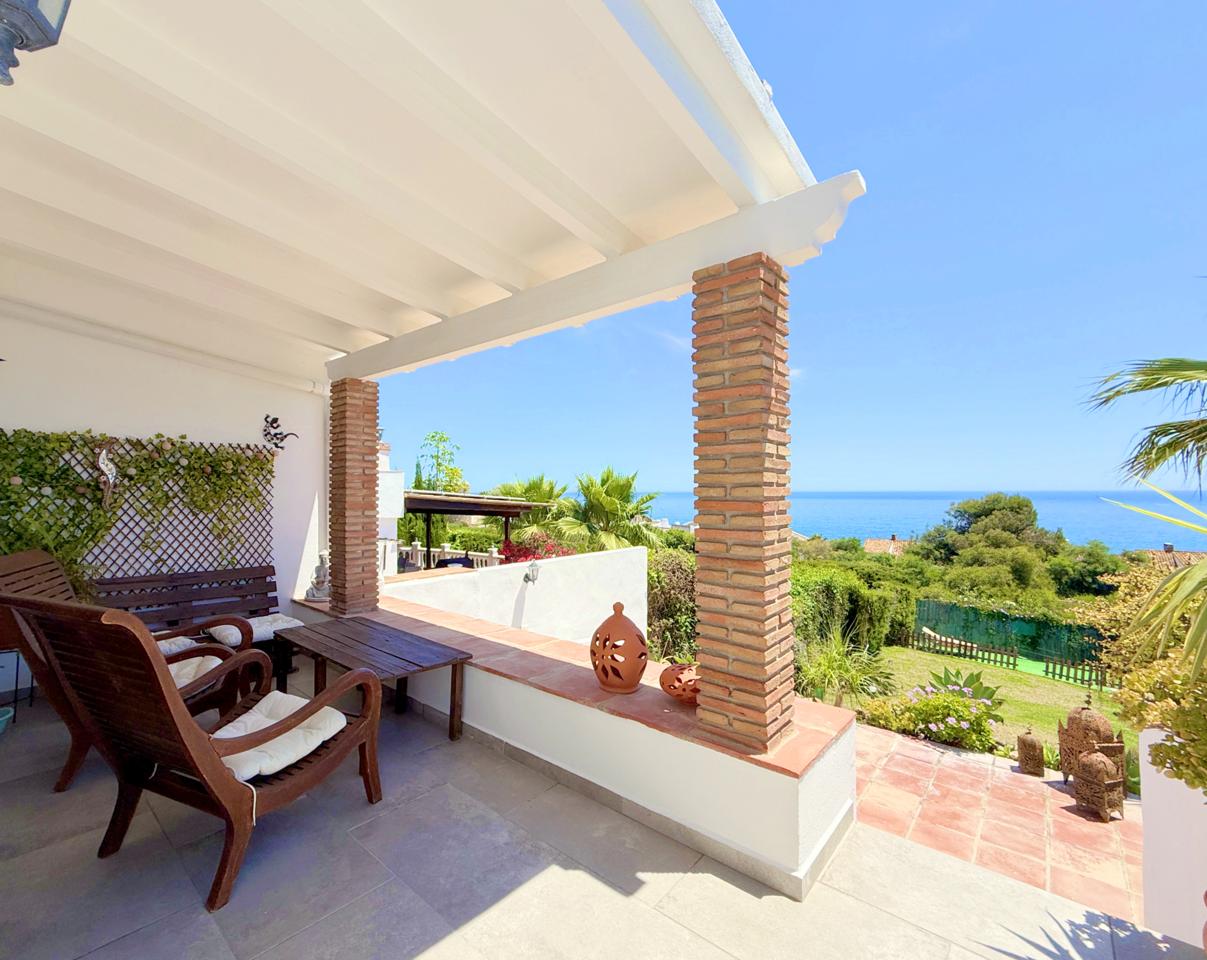 Villa in Malaga - view 1