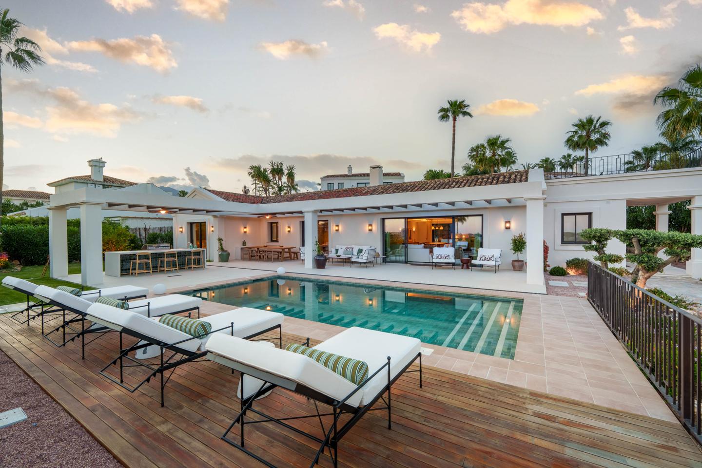 Villa in Marbella Del Este - view 1
