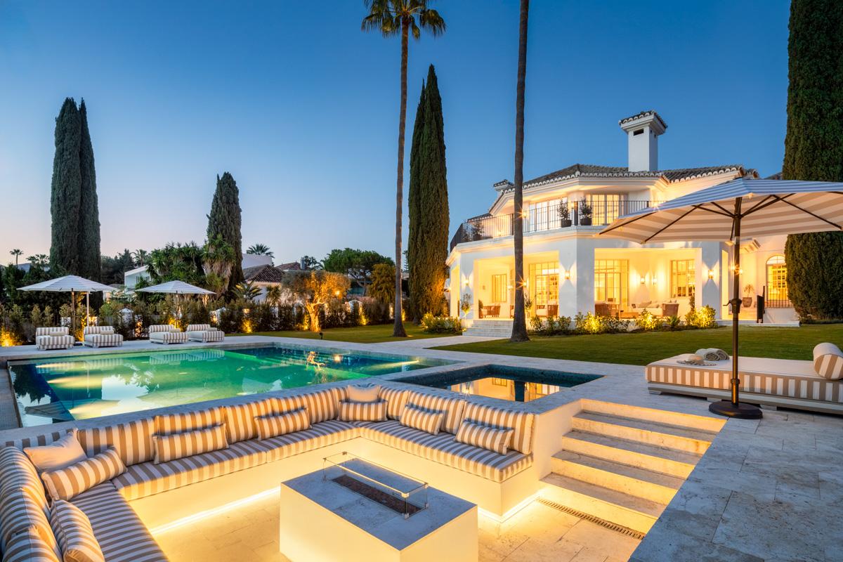Villa in Marbella Del Este - view 1