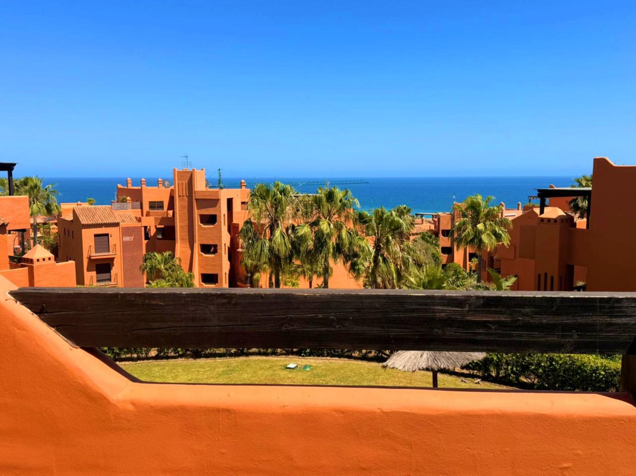 Apartment in Estepona - view 1