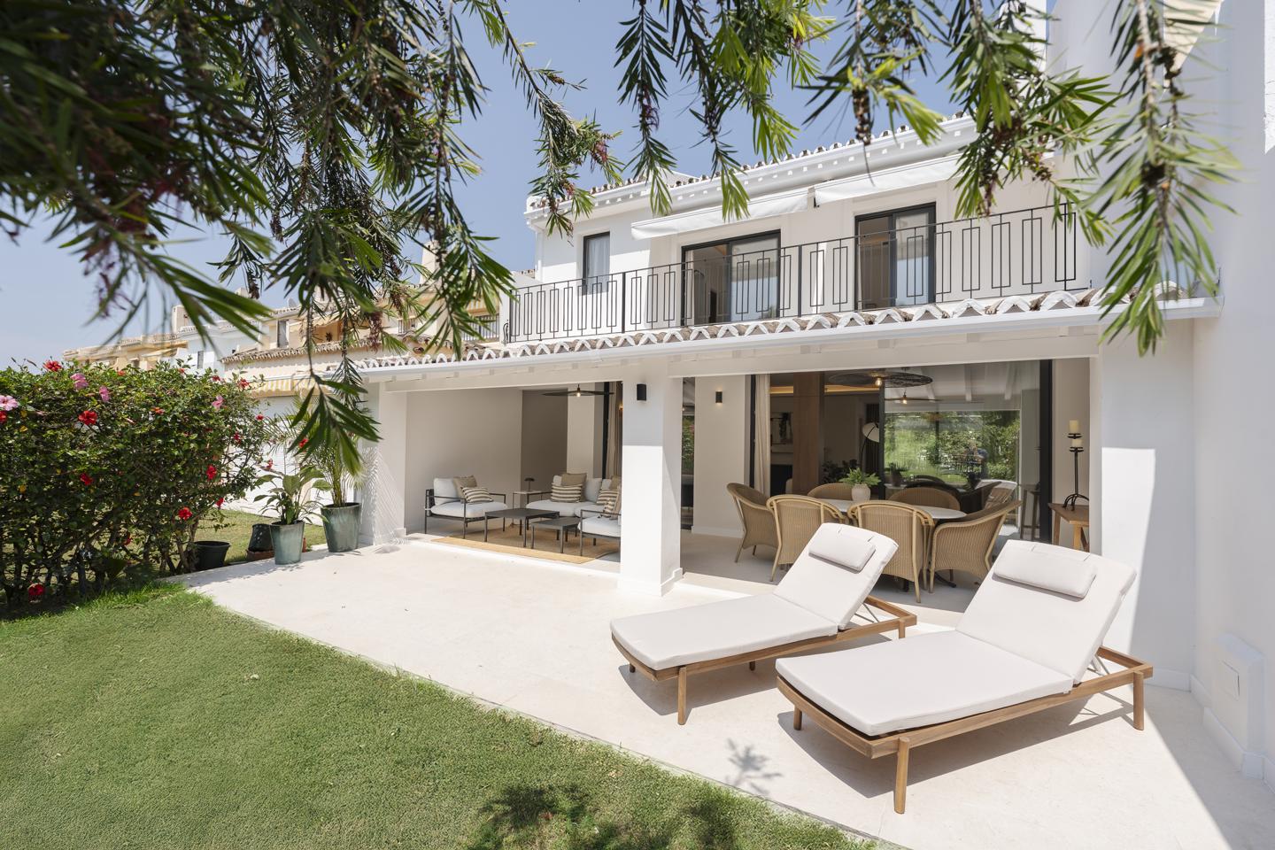 Villa in Marbella - view 1