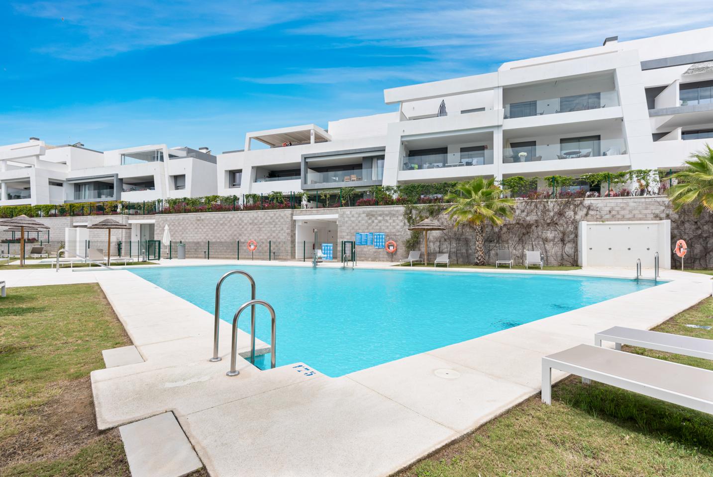Penthouse in Estepona - view 1