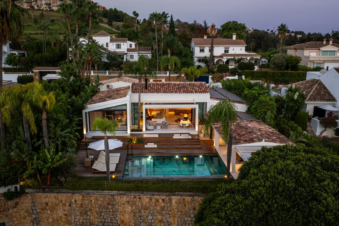 Villa in Marbella Del Este - view 1