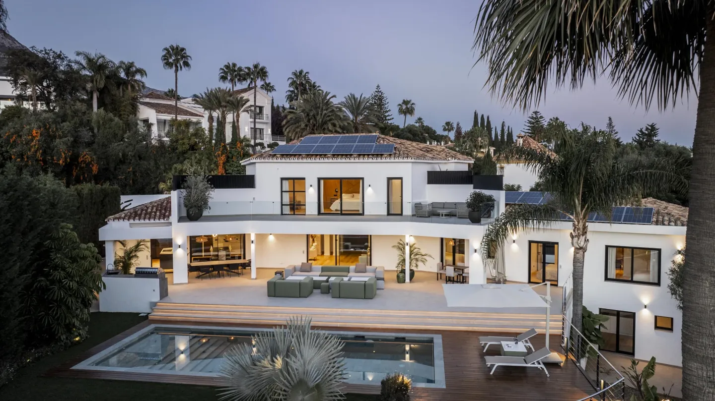 Villa in Marbella Del Este - view 1