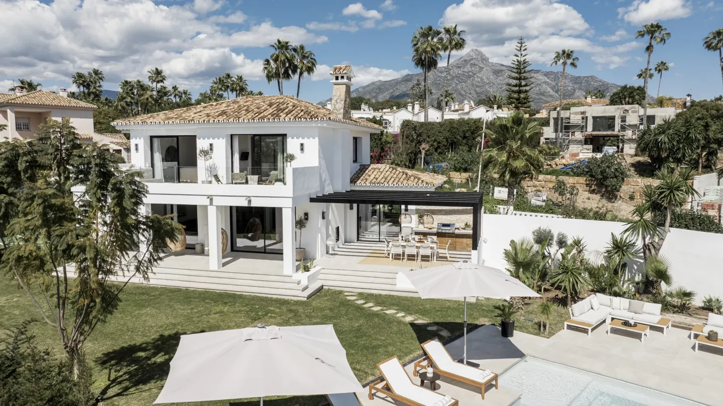 Villa in Marbella Del Este - view 1