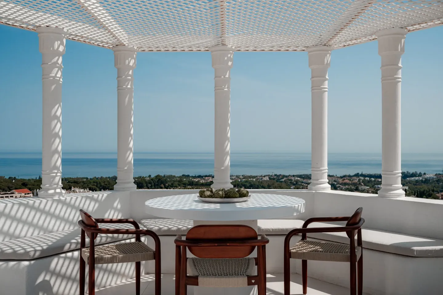 Apartment in Marbella Del Este - view 1