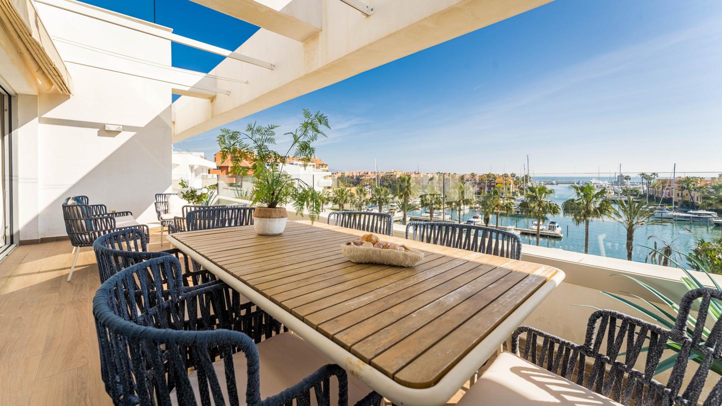 Penthouse in Sotogrande - view 1