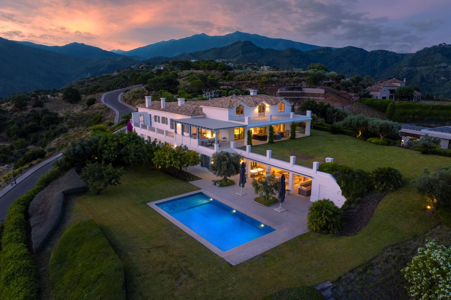 Villa in Malaga - view 1
