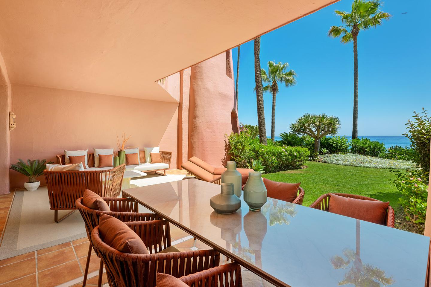Apartment in Estepona - view 1