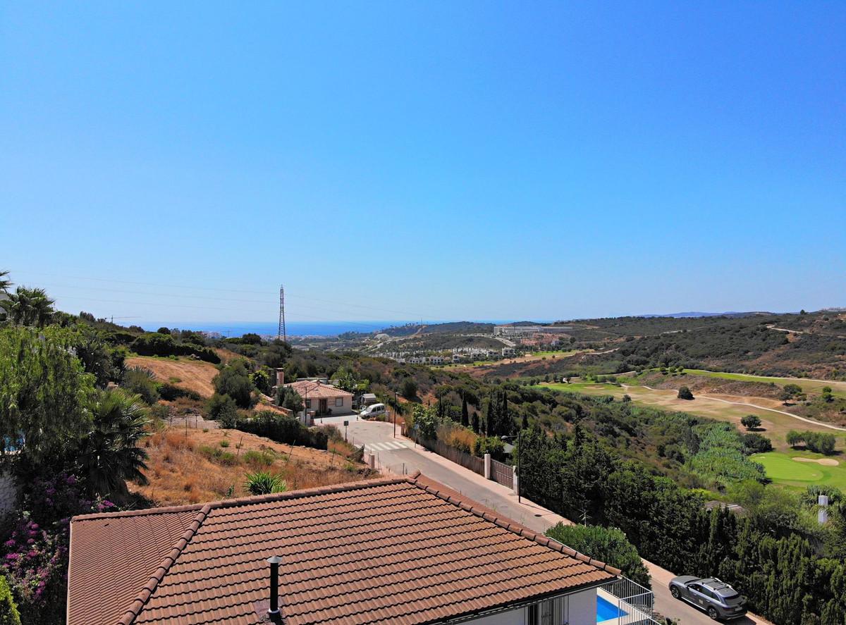 Land in Estepona - view 1