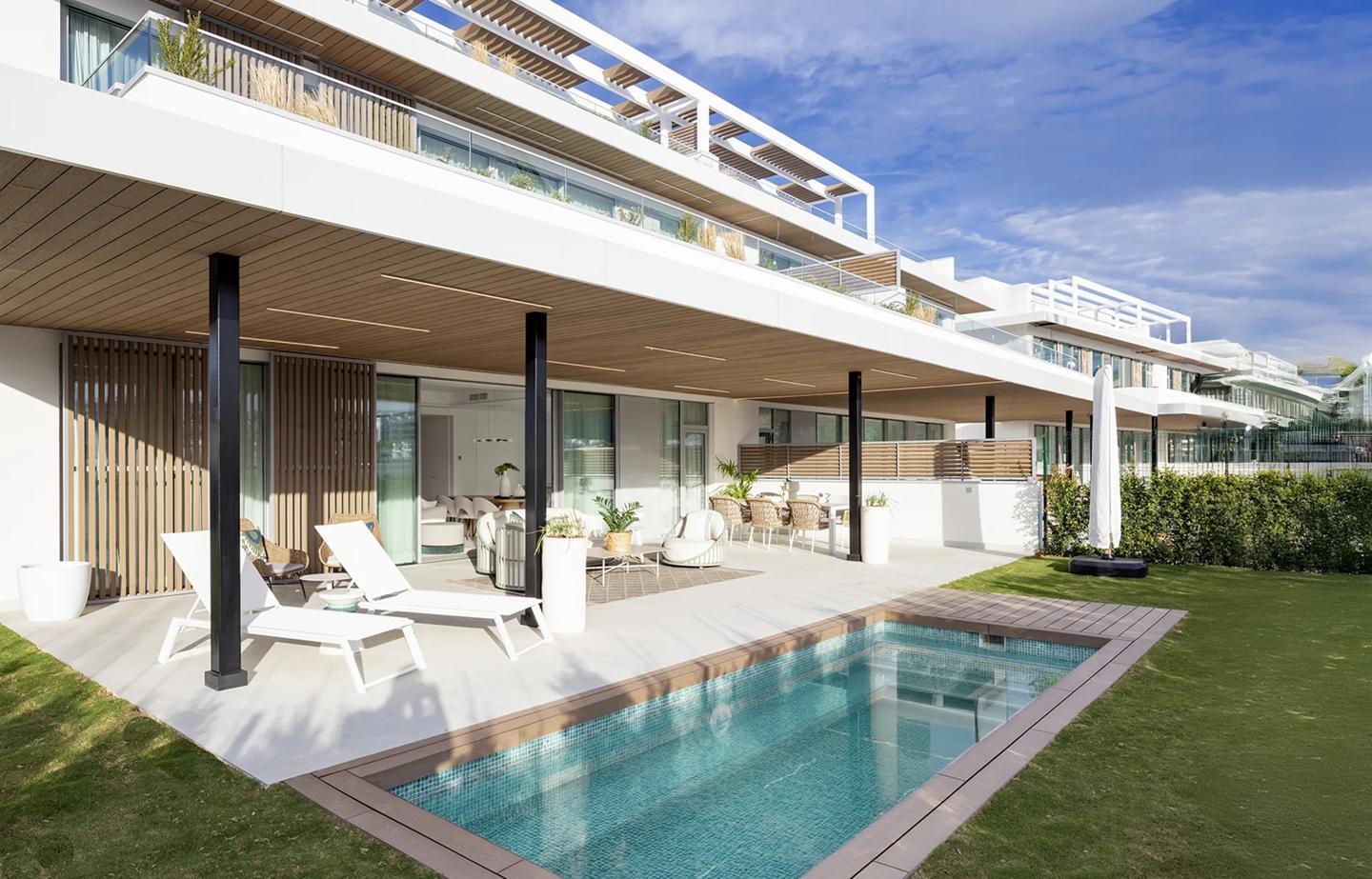 Apartment in Marbella Del Este - view 1