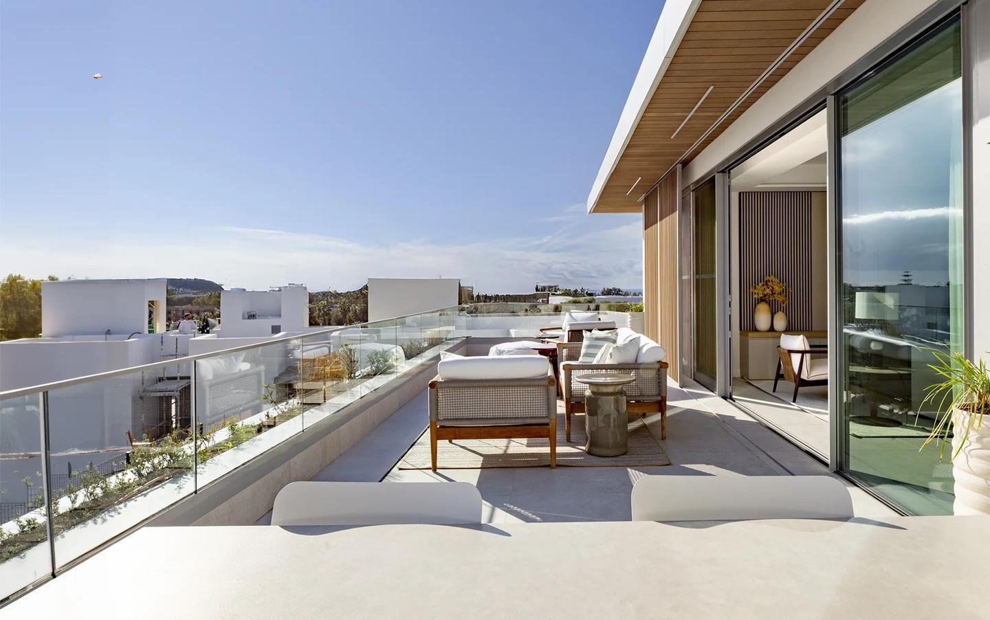 Penthouse in Marbella Del Este - view 1