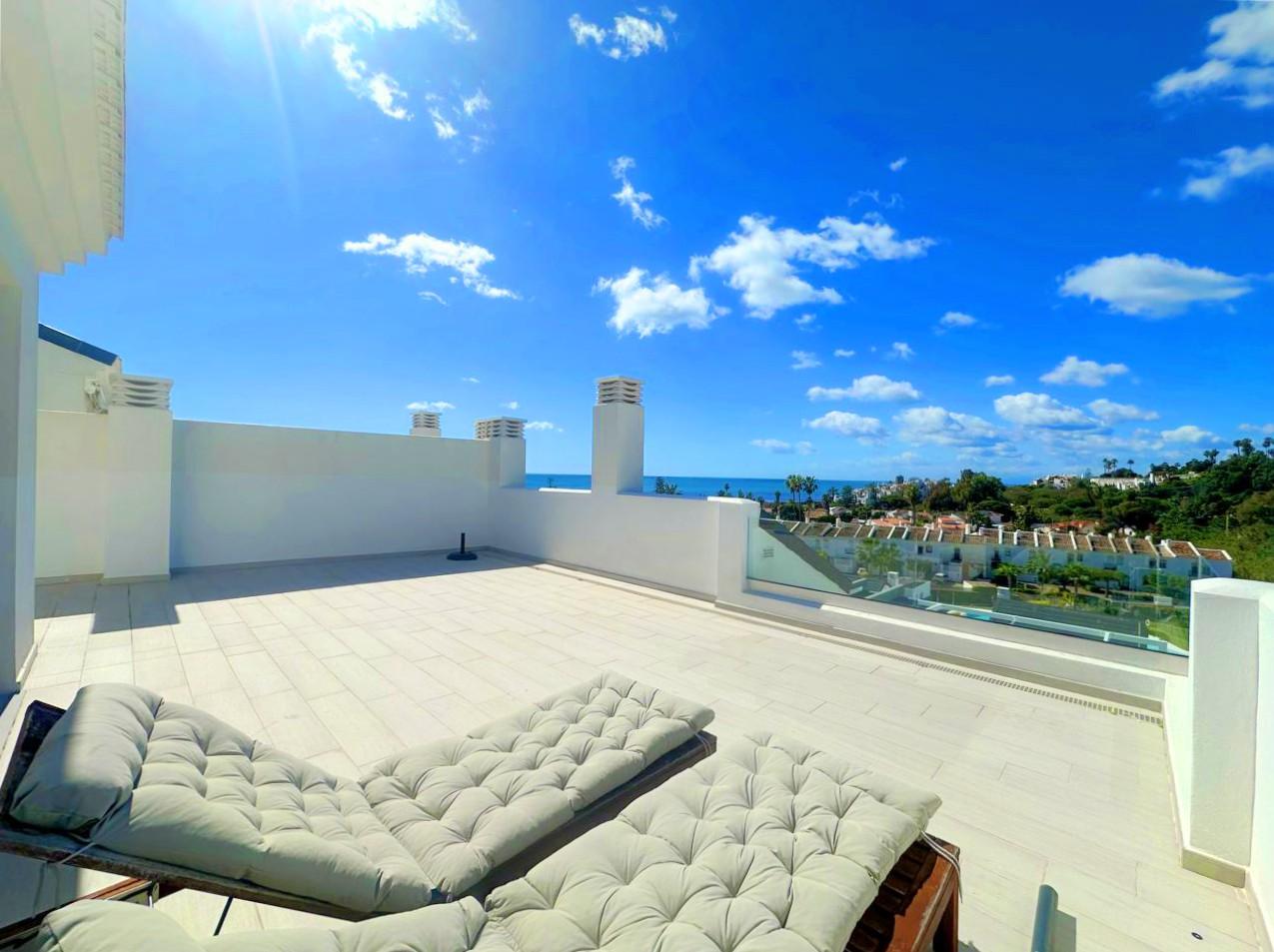 Penthouse in Estepona - view 1