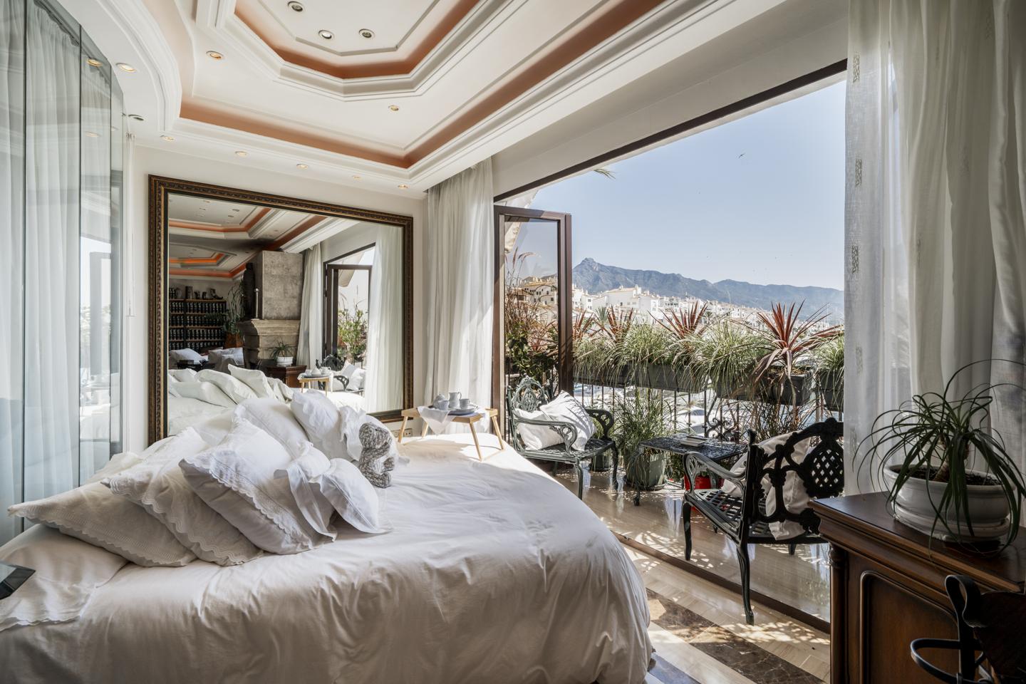 Apartment in Playa Duque Marbella - view 1