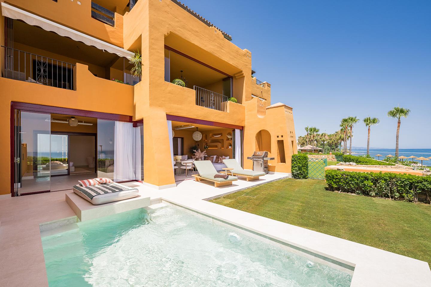 Apartment in Estepona - view 1