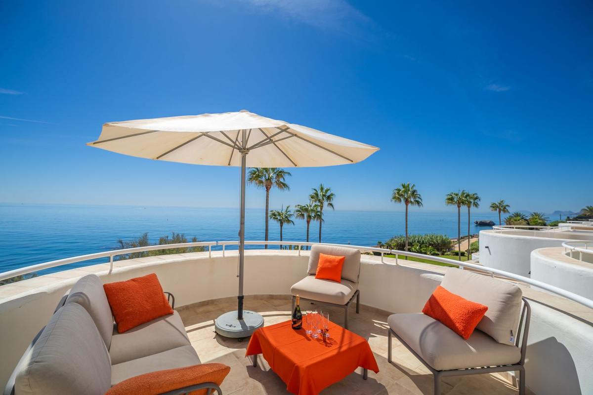 Apartment in Estepona - view 1