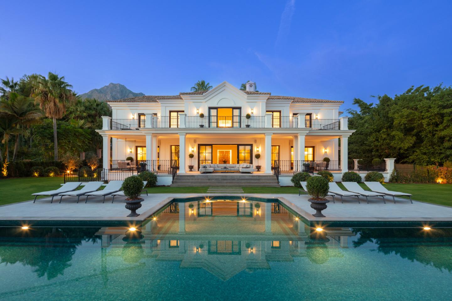 Villa in Marbella - view 1