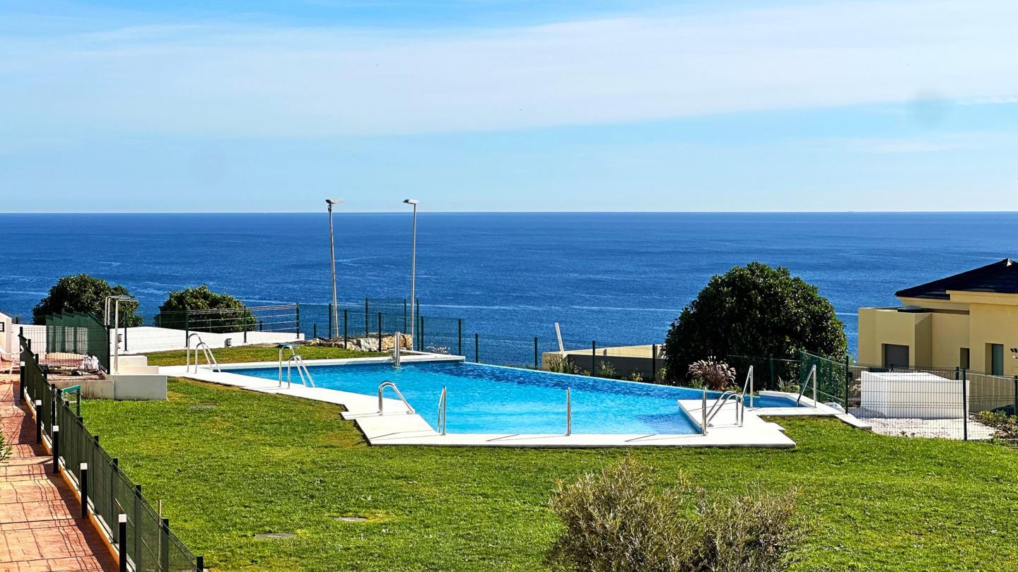 Apartment in Casares - view 1