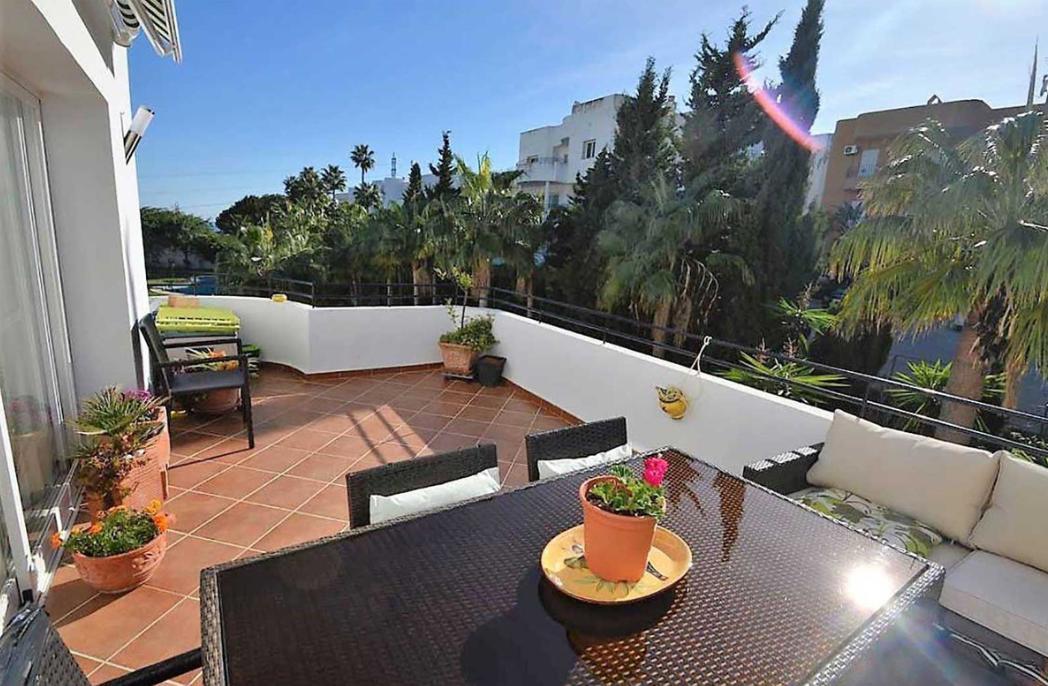 Penthouse in Estepona - view 1