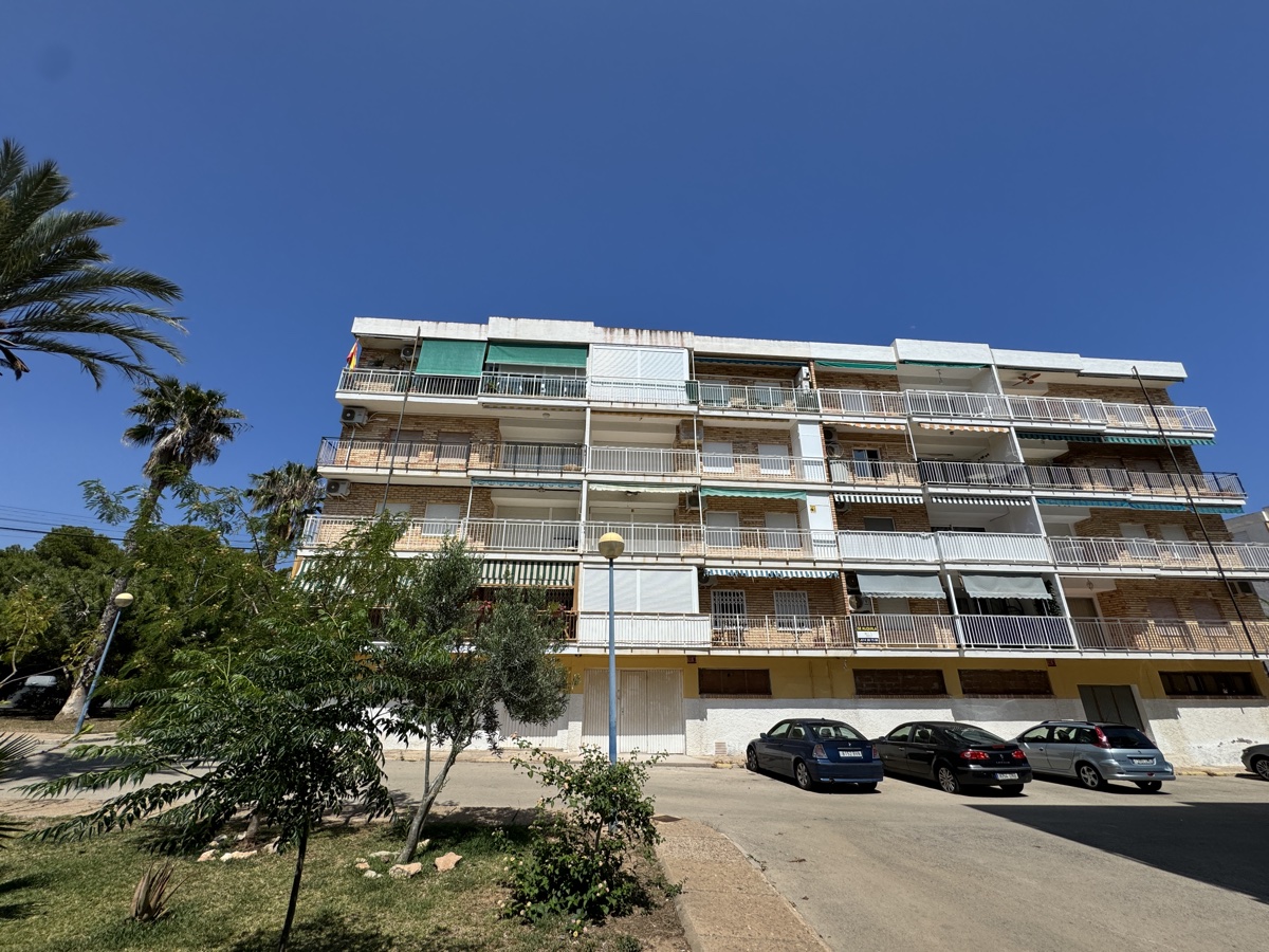 Apartment in Punta Prima - view 1