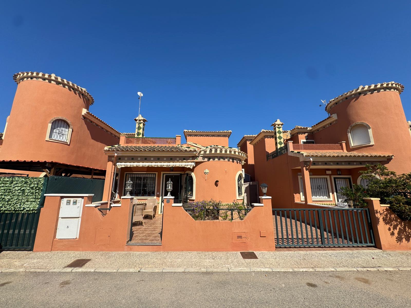 House in Alicante - view 1