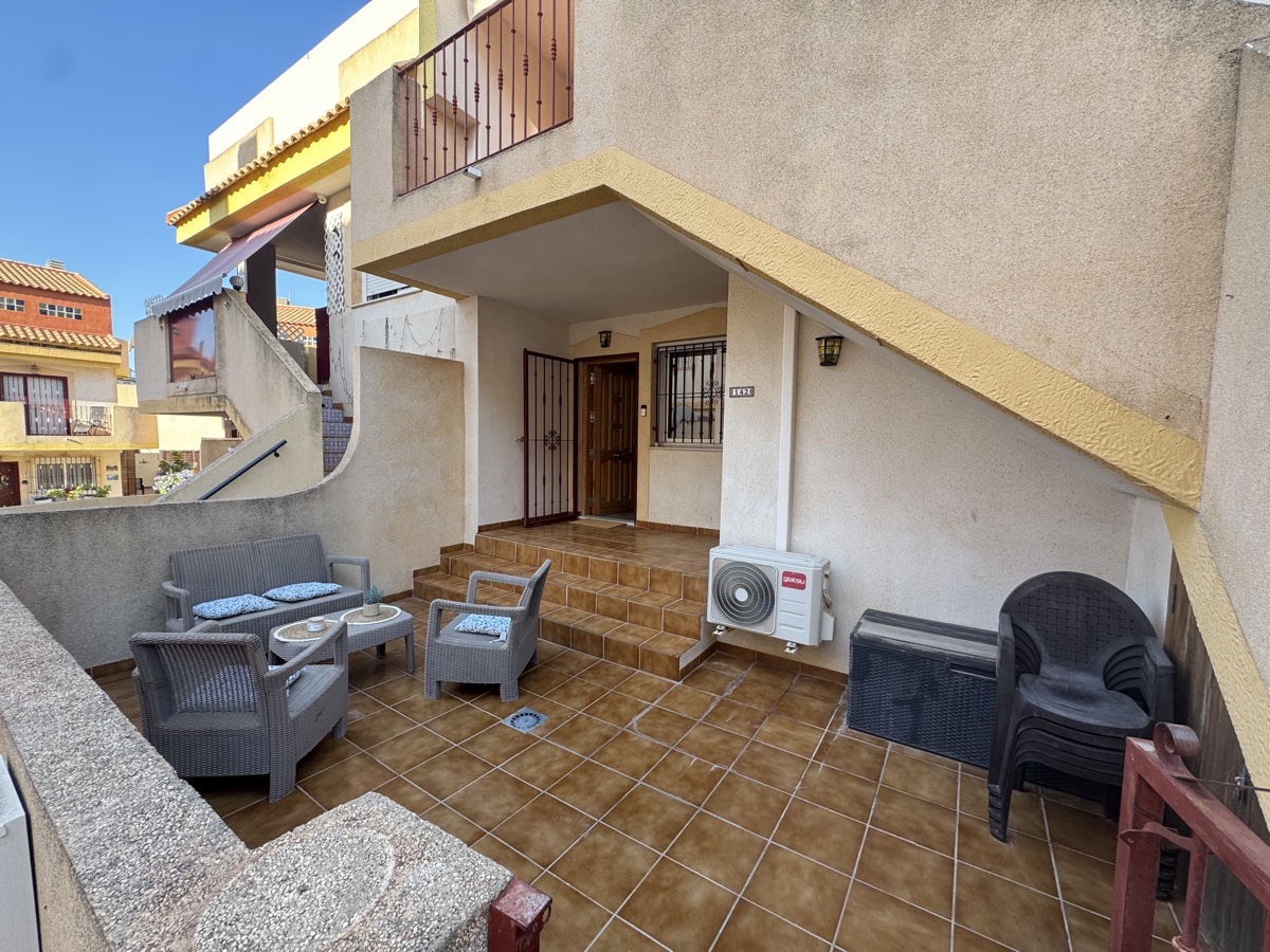 House in La Zenia - view 1