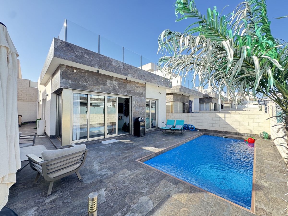 House in Bacarot - view 1