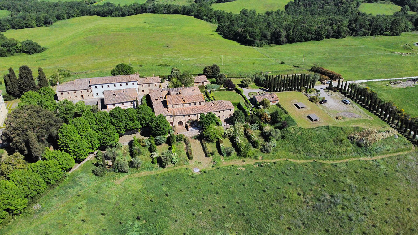 House in Volterra - view 1