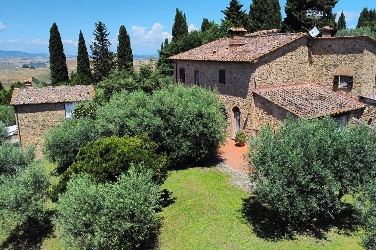 House in Volterra - view 1