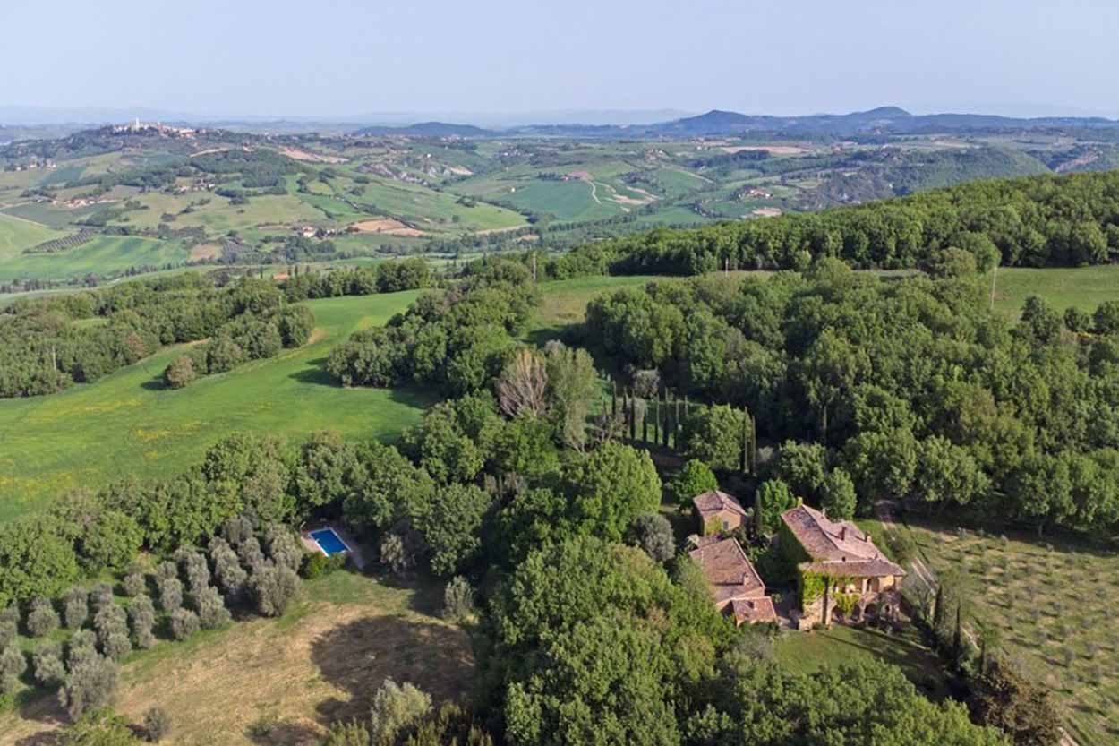 House in Pienza - view 1