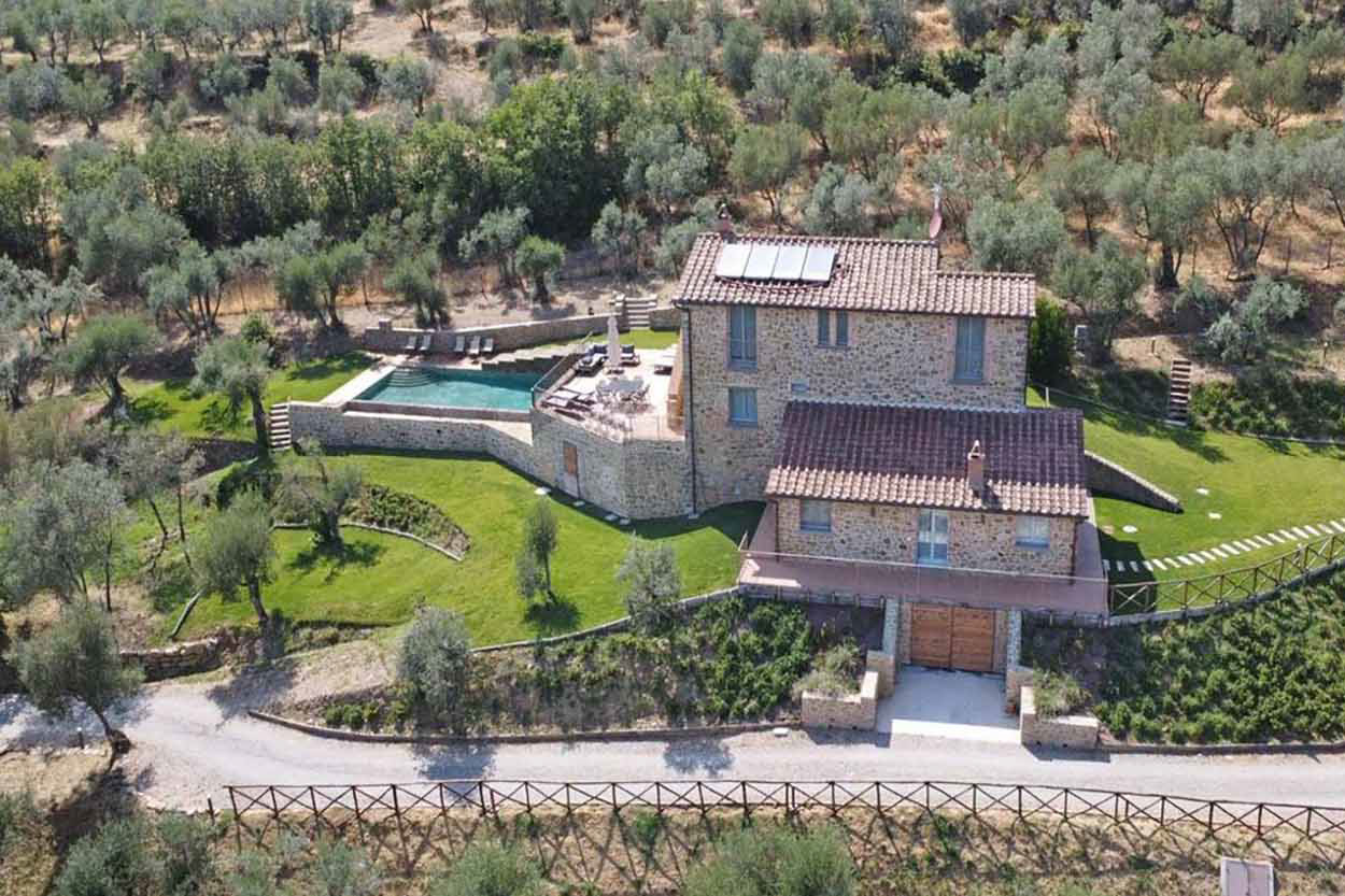 House in Cortona - view 1