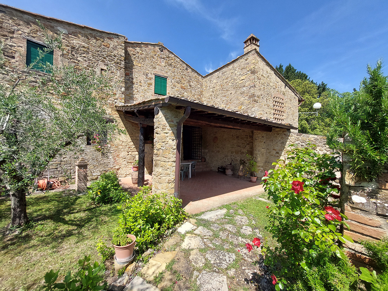 House in Tuscany - view 1