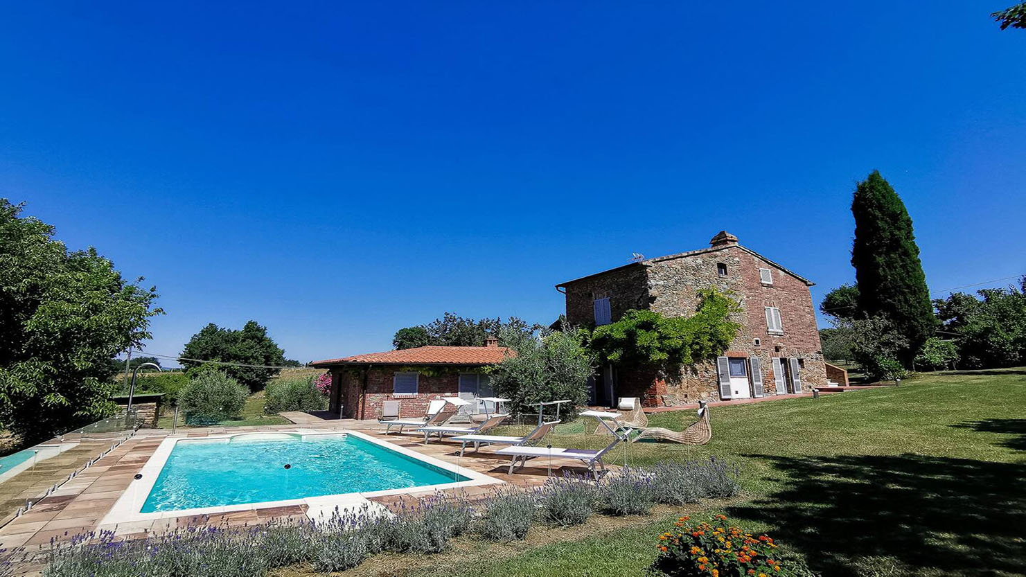 House in Marciano della Chiana - view 1