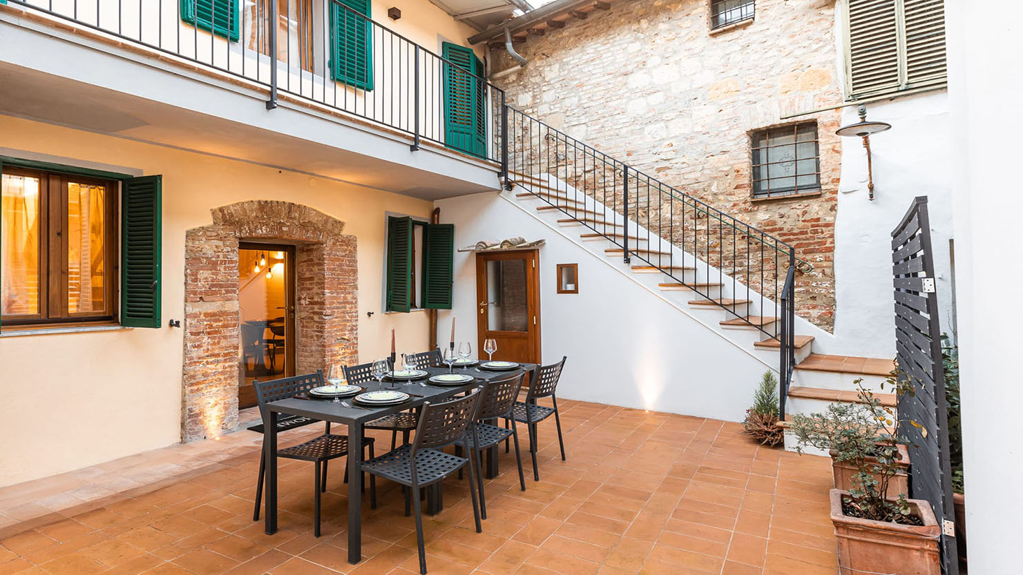 House in Prato - view 1